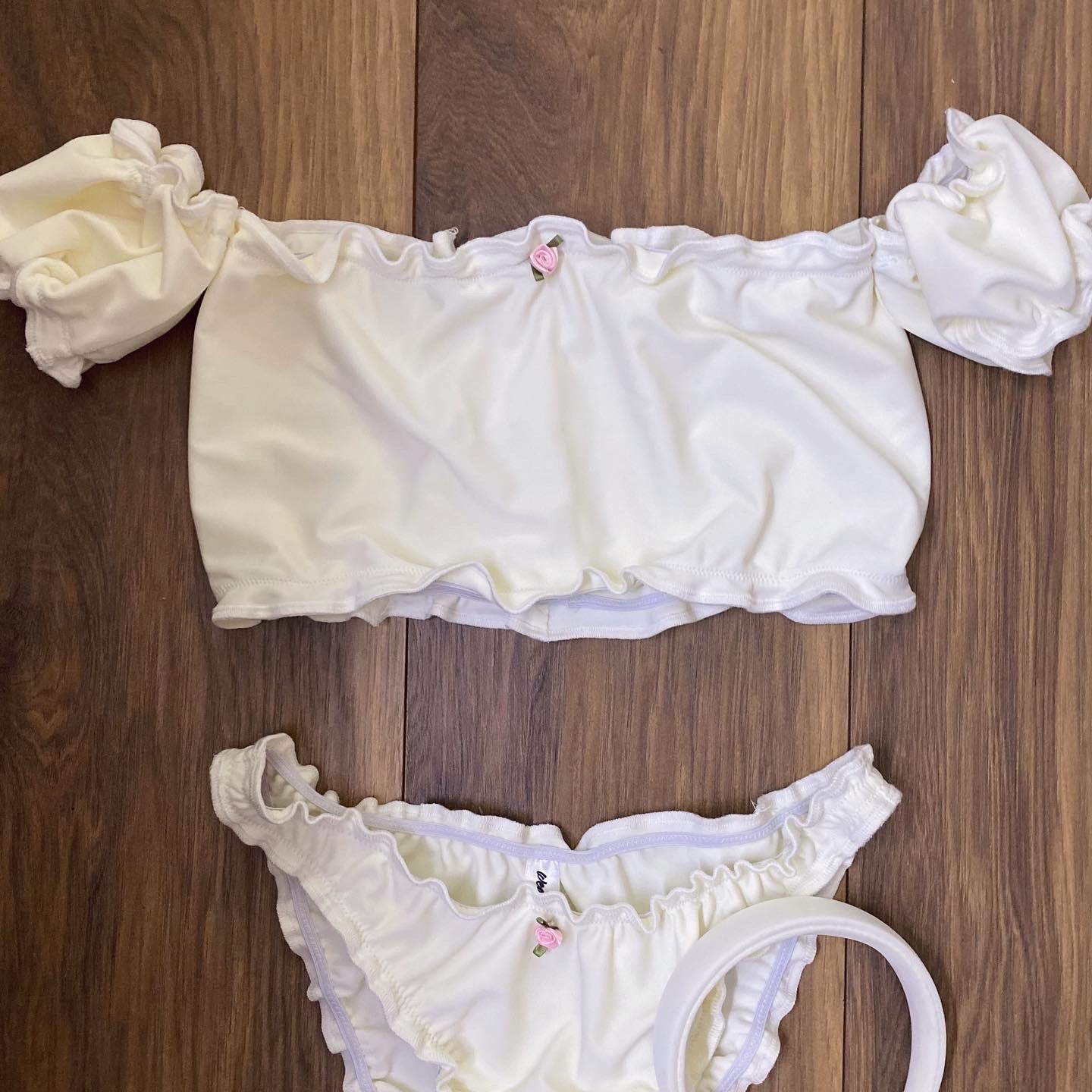 Rose Embellished Ruffle Bikini Set