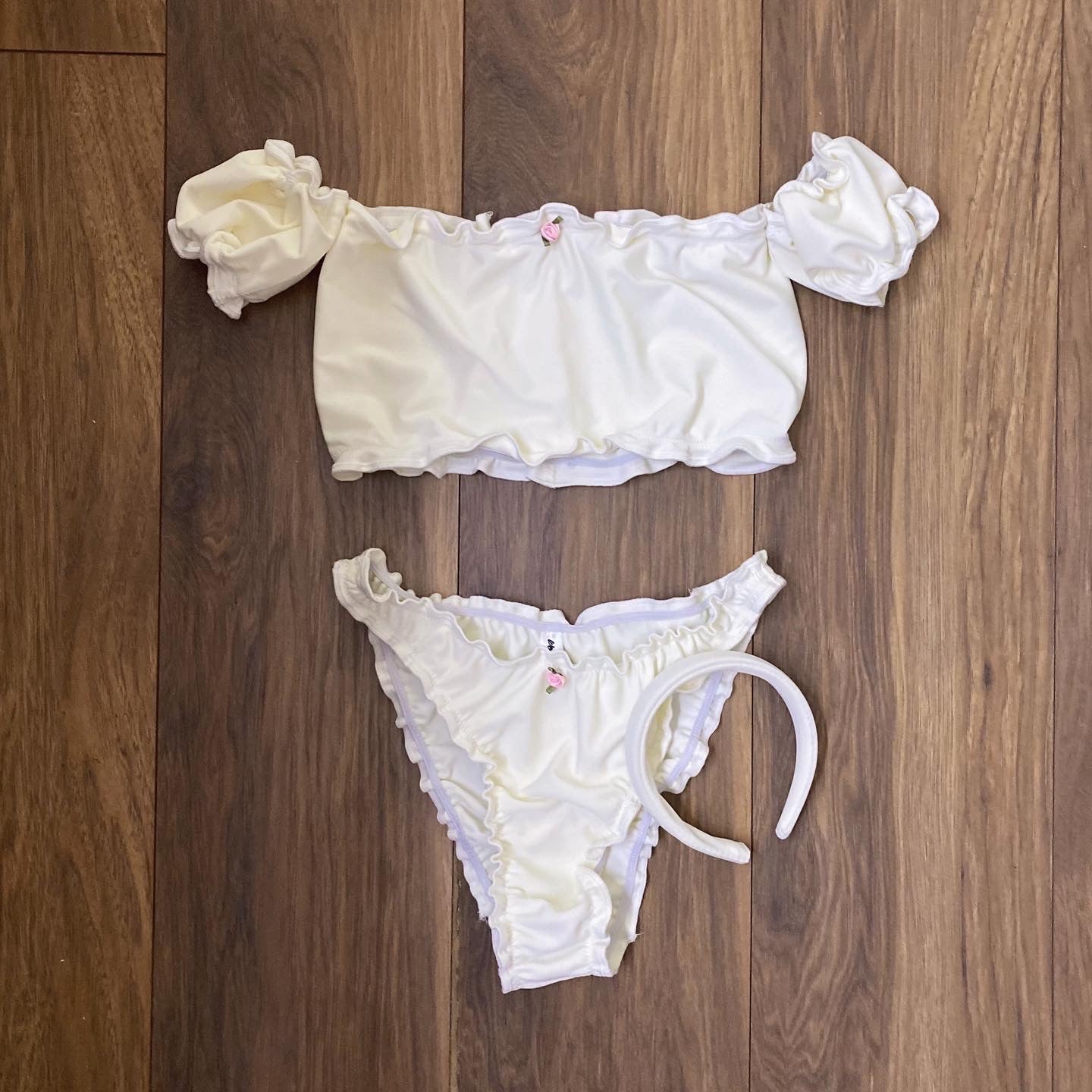 Rose Embellished Ruffle Bikini Set